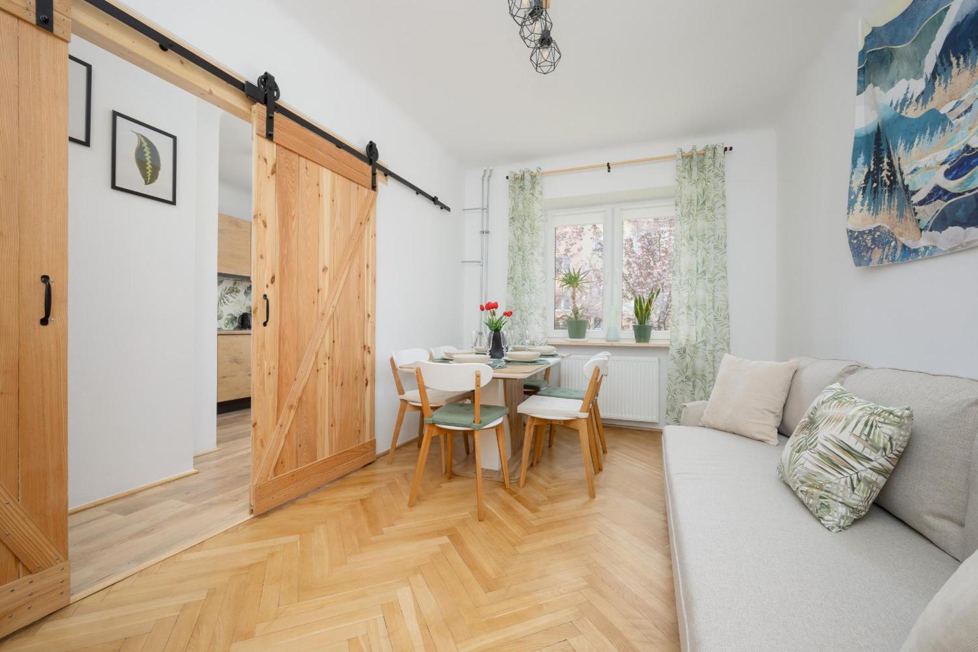 Spacious Apartment For 6 People Near The Old Town By Noclegi Renters Warsawa Bagian luar foto