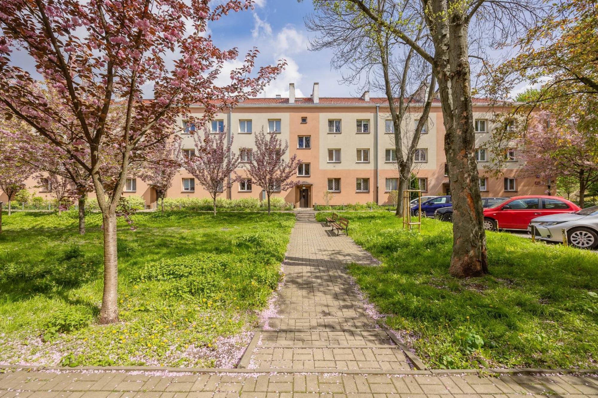Spacious Apartment For 6 People Near The Old Town By Noclegi Renters Warsawa Bagian luar foto
